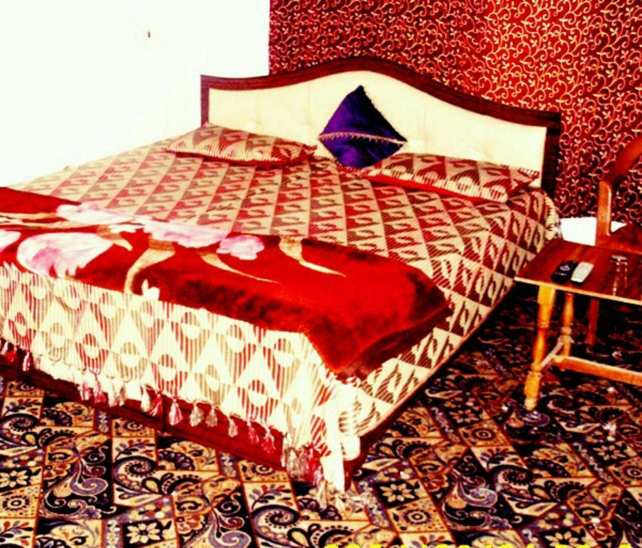 Fabulous Kashmir Srinagar Hotel Exterior photo